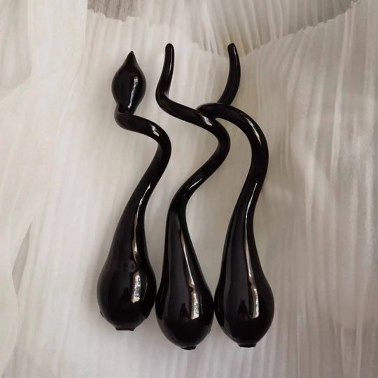 Große, schwarze, mundgeblasene Glaspendelleuchte für ausdrucksstarke Beleuchtung