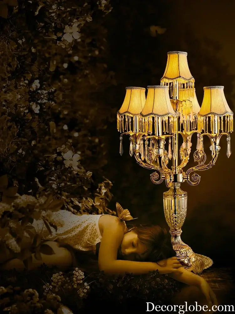 Luxurious Golden European Crystal Table Lamps LED Decorative Desk Lights Bedroom Living Room Personality Creative