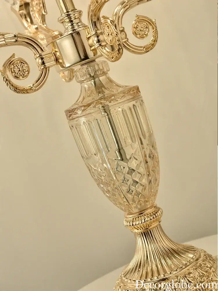 Luxurious Golden European Crystal Table Lamps LED Decorative Desk Lights Bedroom Living Room Personality Creative