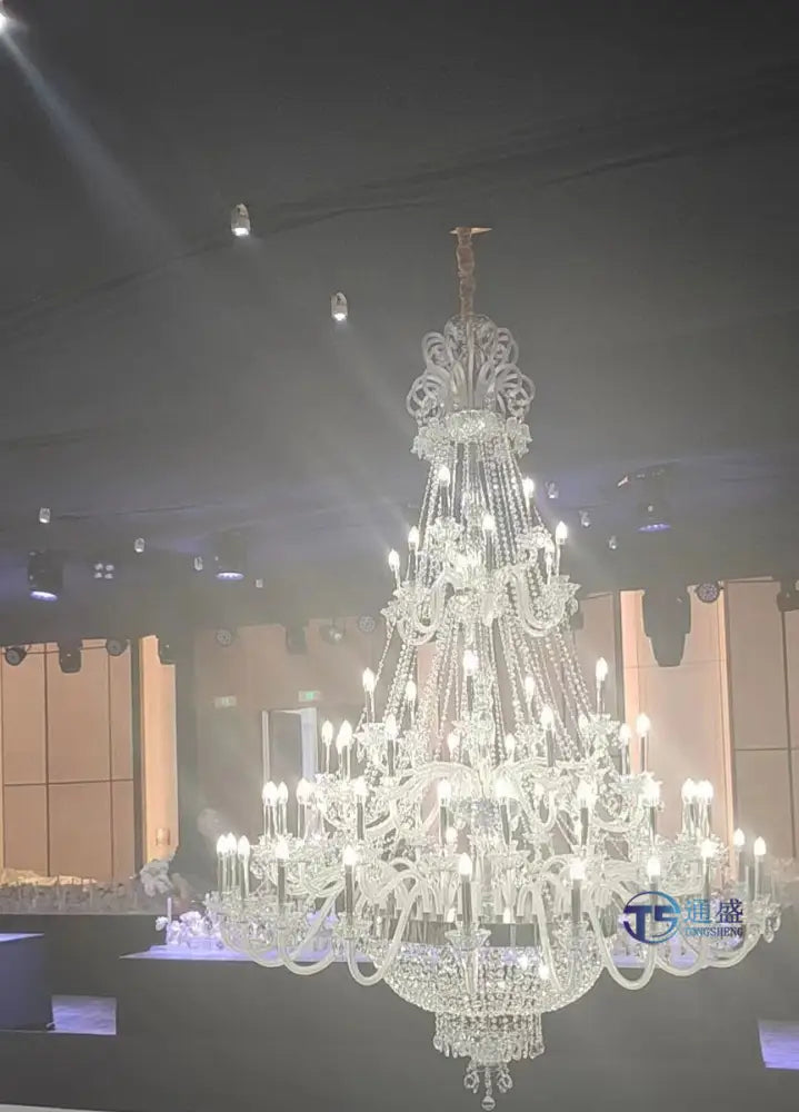 European-Style Living Room Crystal Chandelier Duplex Floor-To-Ceiling Light Fixture Luxurious and Grand Chandelier for